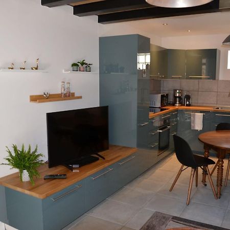 Bleautiful "Alienor" Charmant Appartement Avec Terrasse Fontainebleau Bagian luar foto